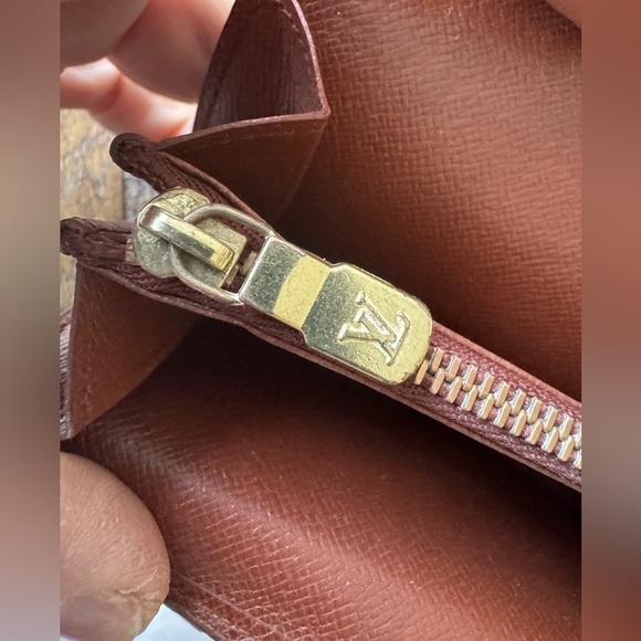 Authentic Louis Vuitton Monogram Snap Compact Zip Wallet - Picture 6 of 9
